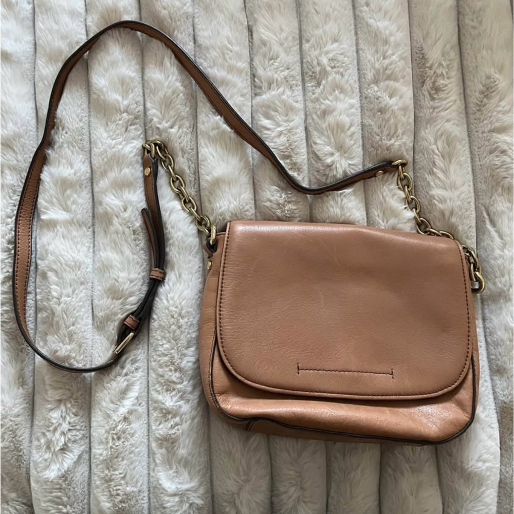 Banana Republic tan leather crossbody
